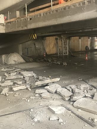 Foto von einer abgebrochenen Decke