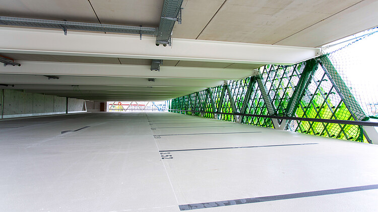 Foto eines beschichteten Parkhausdeckes